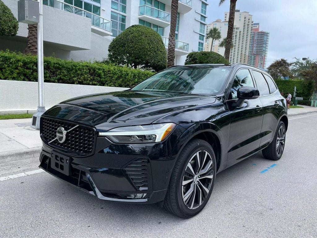 2023 Volvo XC60 B5 AWD Plus Dark Theme - 22541507 - 3