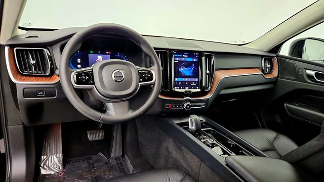 2023 Volvo XC60 B5 AWD Plus Dark Theme - 23035589 - 12