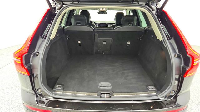 2023 Volvo XC60 B5 AWD Plus Dark Theme - 23035589 - 21