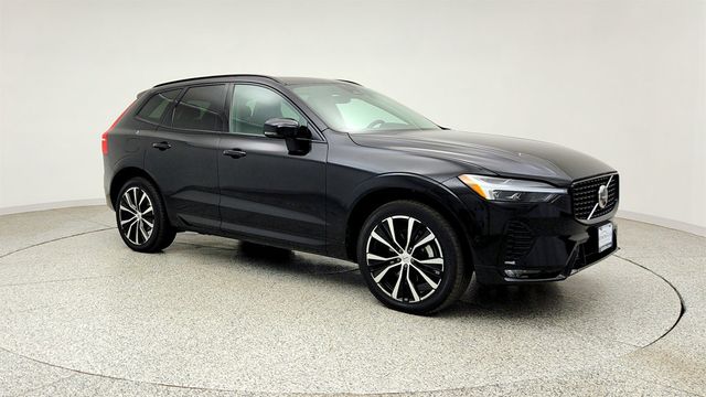 2023 Volvo XC60 B5 AWD Plus Dark Theme w/ 20'' Wheels, h/k Audio & Climate Pkg - 23035589 - 2