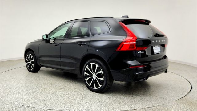 2023 Volvo XC60 B5 AWD Plus Dark Theme w/ 20'' Wheels, h/k Audio & Climate Pkg - 23035589 - 6