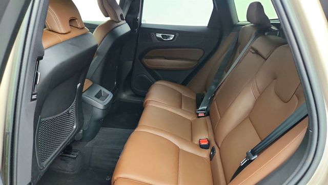 2023 Volvo XC60 B5 AWD Plus Dark Theme w/ Climate Package - 23015739 - 20