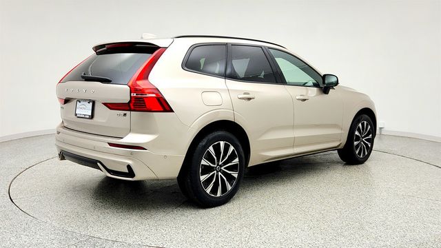 2023 Volvo XC60 B5 AWD Plus Dark Theme w/ Climate Package - 23015739 - 4