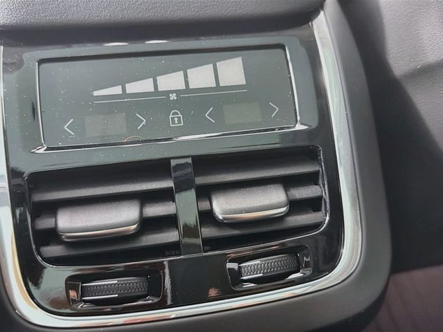 2023 Volvo XC60 B5 AWD Ultimate Bright Theme - 23065688 - 25