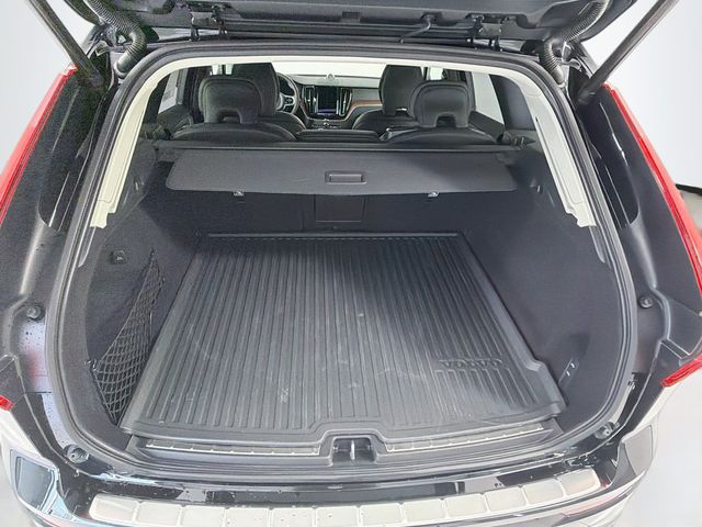 2023 Volvo XC60 B5 AWD Ultimate Bright Theme - 23065688 - 27