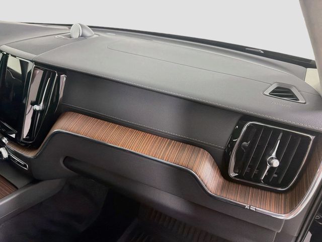 2023 Volvo XC60 B5 AWD Ultimate Bright Theme - 23065688 - 30