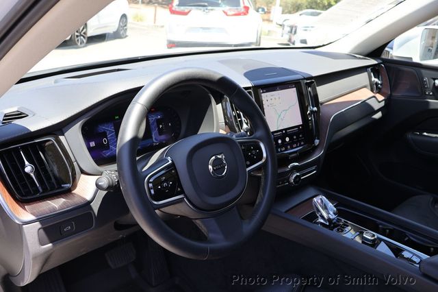 2023 Volvo XC60 B5 AWD Ultimate Bright Theme - 23058461 - 9