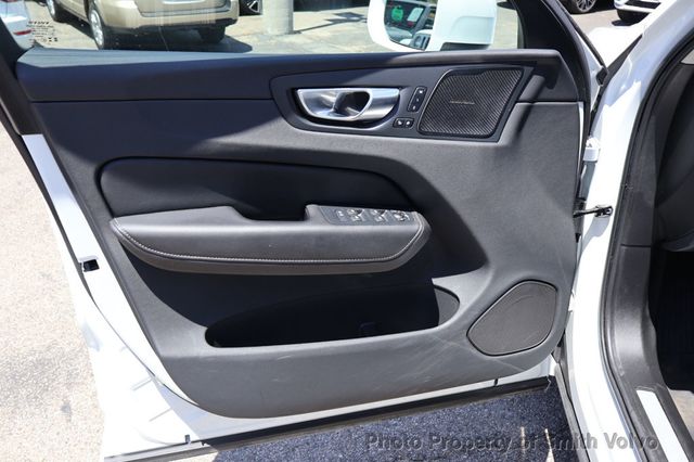 2023 Volvo XC60 B5 AWD Ultimate Bright Theme - 23058461 - 10