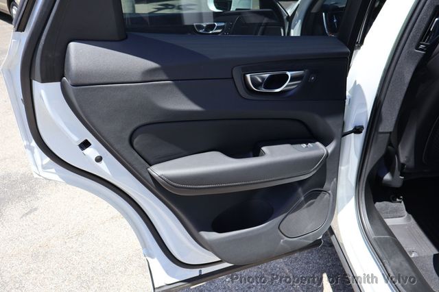 2023 Volvo XC60 B5 AWD Ultimate Bright Theme - 23058461 - 11