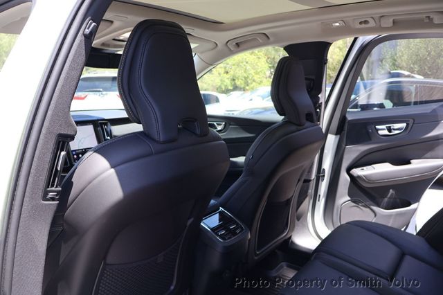 2023 Volvo XC60 B5 AWD Ultimate Bright Theme - 23058461 - 12