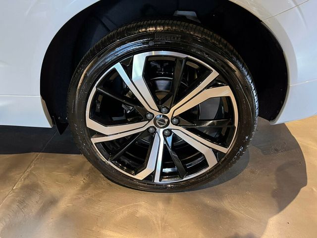 2023 Volvo XC60 B5/AWD/Ultimate/ClimatePkg/HeadUpDisplay/360Cam/HarmonKardon/NAV - 22990346 - 10