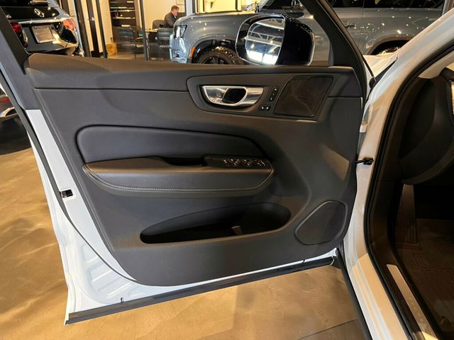 2023 Volvo XC60 B5/AWD/Ultimate/ClimatePkg/HeadUpDisplay/360Cam/HarmonKardon/NAV - 22990346 - 13