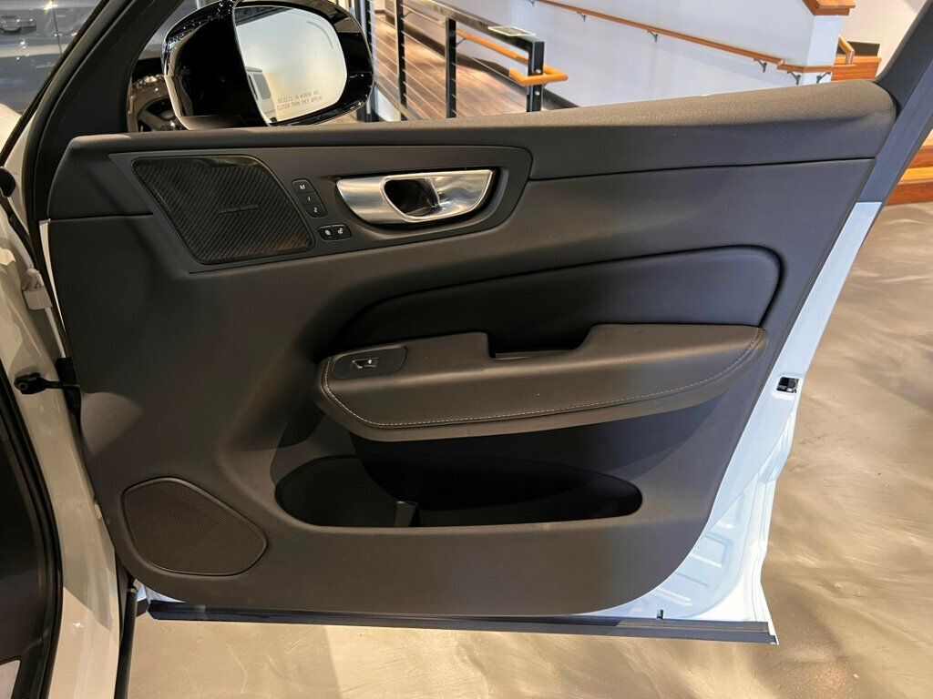 2023 Volvo XC60 B5/AWD/Ultimate/ClimatePkg/HeadUpDisplay/360Cam/HarmonKardon/NAV - 22990346 - 30