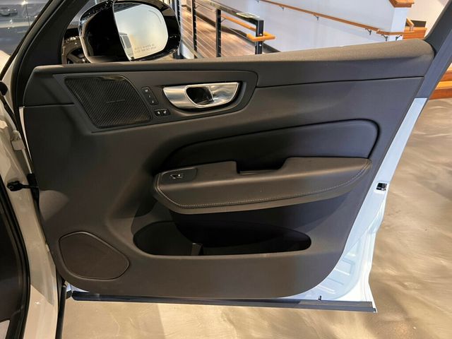 2023 Volvo XC60 B5/AWD/Ultimate/ClimatePkg/HeadUpDisplay/360Cam/HarmonKardon/NAV - 22990346 - 30