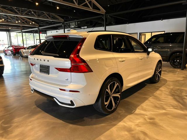 2023 Volvo XC60 B5/AWD/Ultimate/ClimatePkg/HeadUpDisplay/360Cam/HarmonKardon/NAV - 22990346 - 4