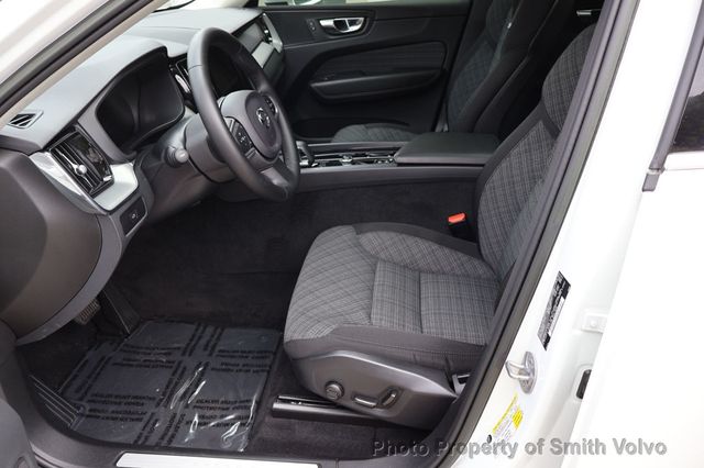 2023 Volvo XC60 B5 FWD Core - 23012069 - 4
