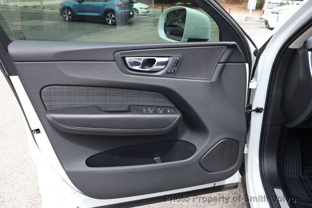 2023 Volvo XC60 B5 FWD Core - 23012069 - 7