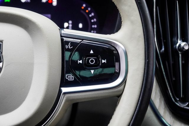 2023 Volvo XC60 B5 FWD Plus Bright Theme - 23019199 - 25