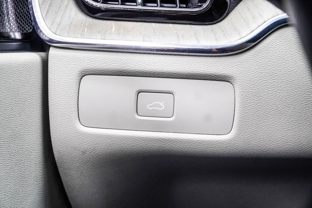 2023 Volvo XC60 B5 FWD Plus Bright Theme - 23019199 - 27