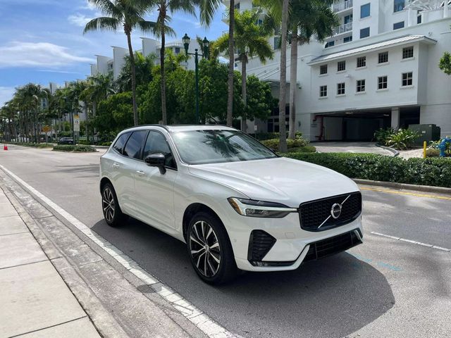 2023 Volvo XC60 B5 FWD Plus Dark Theme - 22586609 - 0