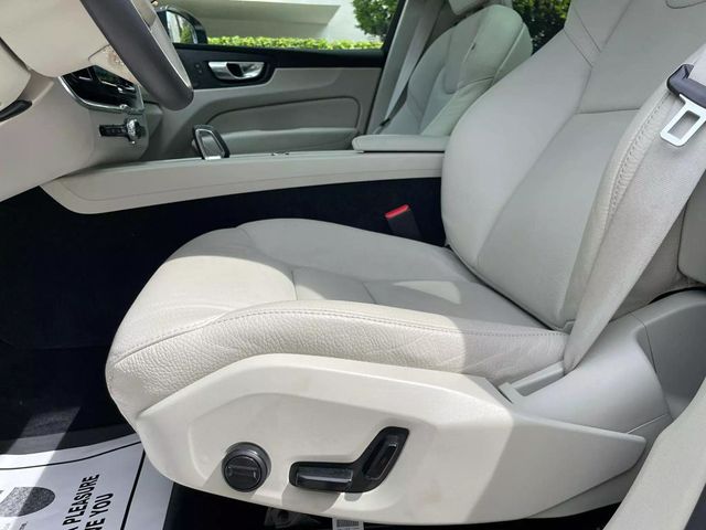 2023 Volvo XC60 B5 FWD Plus Dark Theme - 22586609 - 19