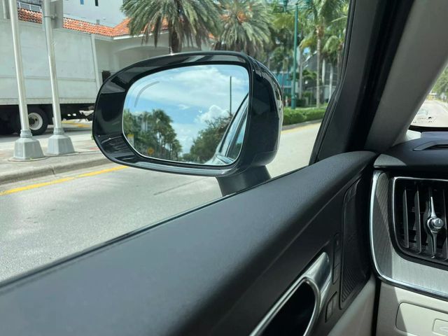 2023 Volvo XC60 B5 FWD Plus Dark Theme - 22586609 - 28