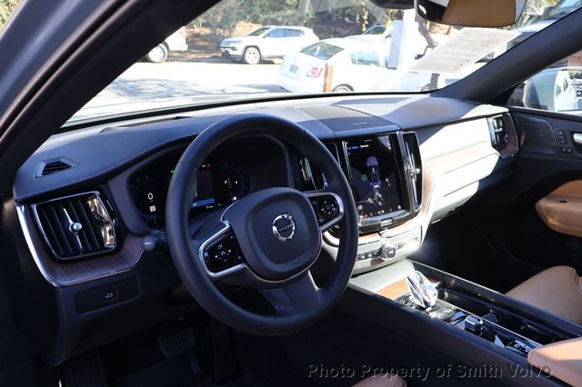 2023 Volvo XC60 B5 FWD Ultimate Bright Theme - 22972687 - 9