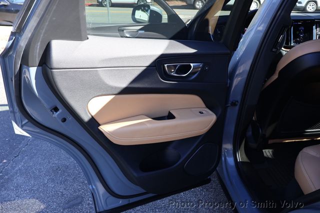 2023 Volvo XC60 B5 FWD Ultimate Bright Theme - 22972687 - 11