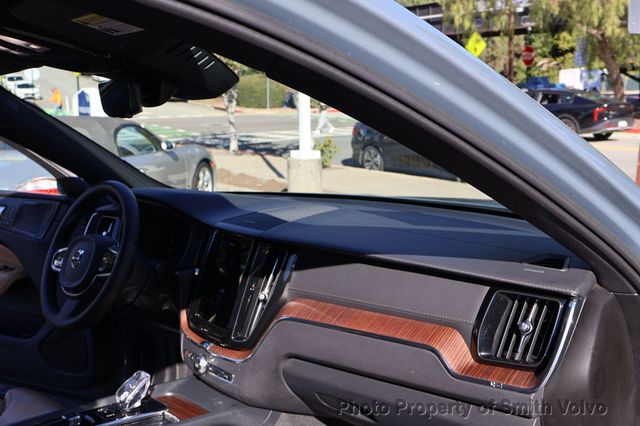 2023 Volvo XC60 B5 FWD Ultimate Bright Theme - 22972687 - 14