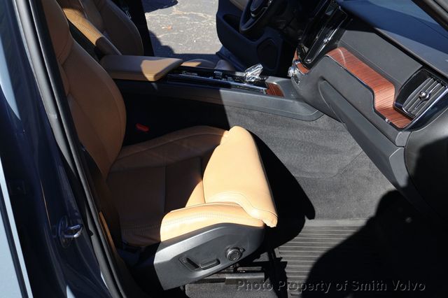 2023 Volvo XC60 B5 FWD Ultimate Bright Theme - 22972687 - 16
