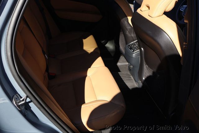 2023 Volvo XC60 B5 FWD Ultimate Bright Theme - 22972687 - 17