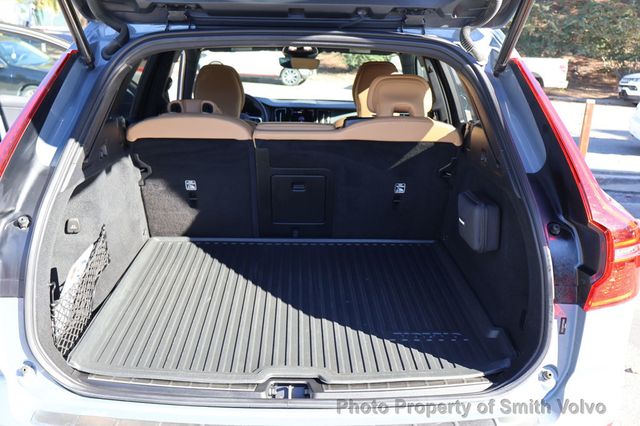 2023 Volvo XC60 B5 FWD Ultimate Bright Theme - 22972687 - 19