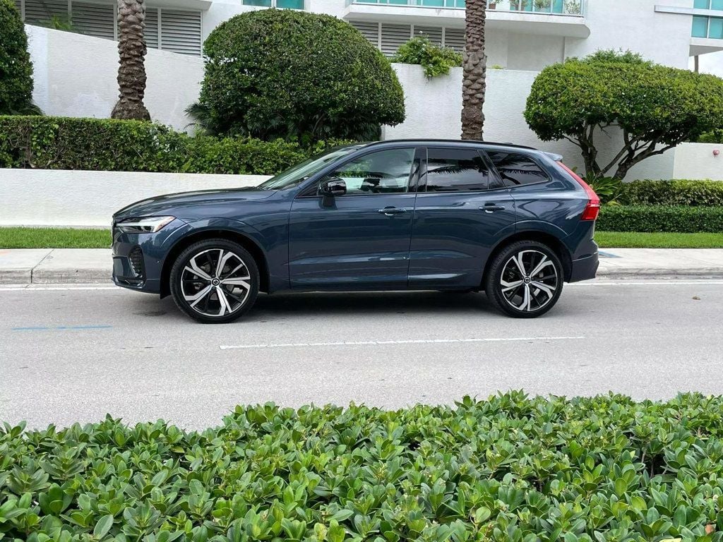 2023 Volvo XC60 B5 FWD Ultimate Dark Theme - 22548204 - 9