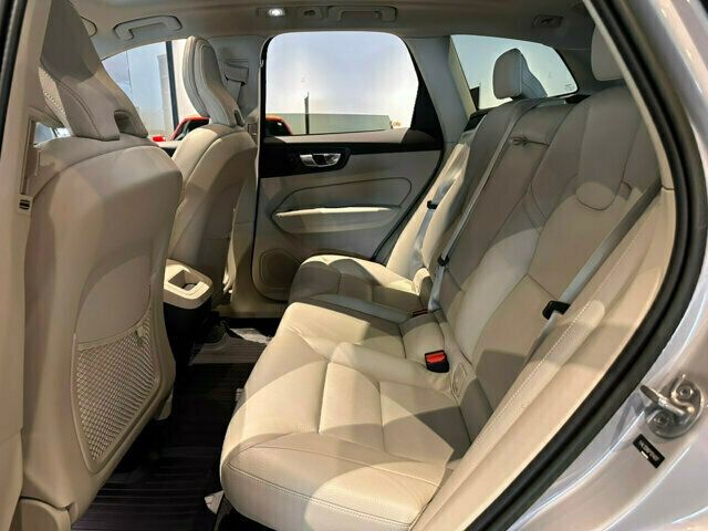 2023 Volvo XC60 B5/Plus/BrightTheme/AdapCruise/PanoRoof/HtdSeats/360Cam/NAV - 23038202 - 25