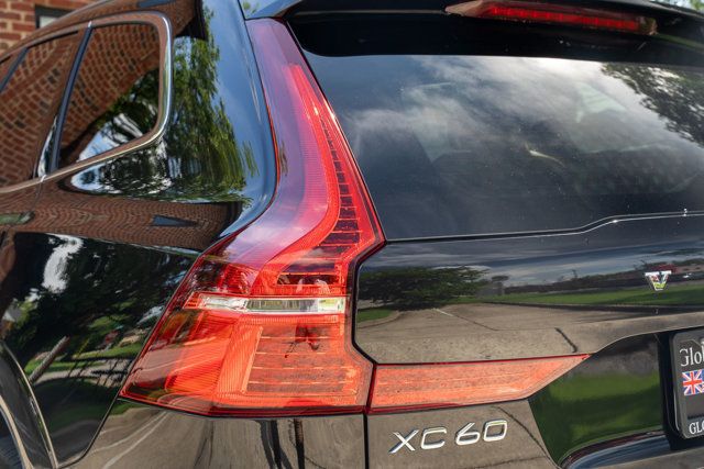 2023 Volvo XC60 B5/Ultimate/ClimatePkg/HeadUpDisplay/AdapCruise/PanoRoof/NAV - 23044542 - 12
