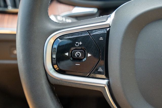 2023 Volvo XC60 B5/Ultimate/ClimatePkg/HeadUpDisplay/AdapCruise/PanoRoof/NAV - 23044542 - 20