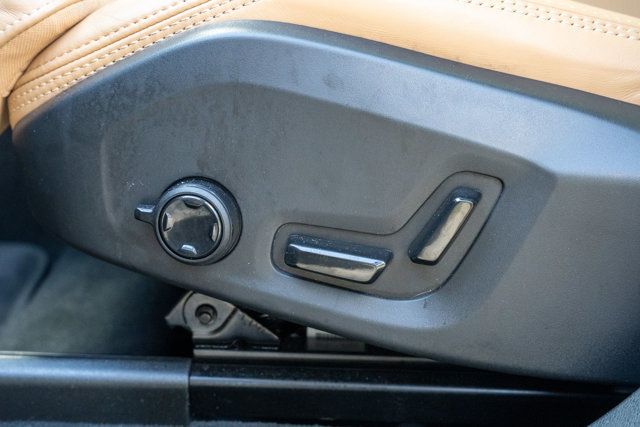 2023 Volvo XC60 B5/Ultimate/ClimatePkg/HeadUpDisplay/AdapCruise/PanoRoof/NAV - 23044542 - 40