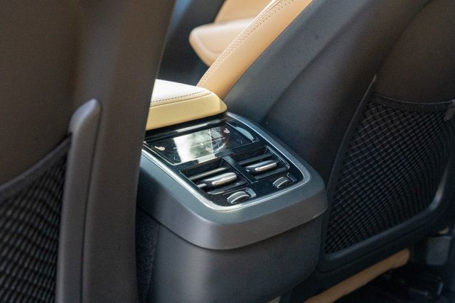 2023 Volvo XC60 B5/Ultimate/ClimatePkg/HeadUpDisplay/AdapCruise/PanoRoof/NAV - 23044542 - 48
