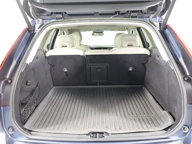 2023 Volvo XC60 B6 AWD Ultimate Bright Theme - 23074519 - 18