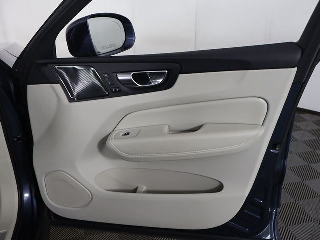 2023 Volvo XC60 B6 AWD Ultimate Bright Theme - 23074519 - 24