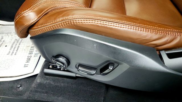 2023 Volvo XC60 B6 AWD Ultimate Bright Theme - 22965220 - 11