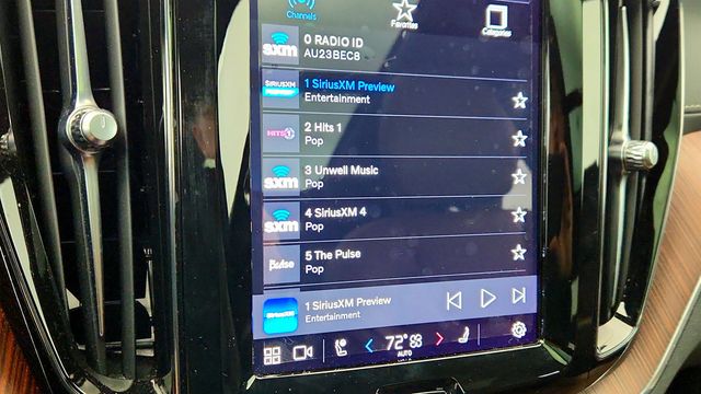 2023 Volvo XC60 B6 AWD Ultimate Bright Theme - 22965220 - 18