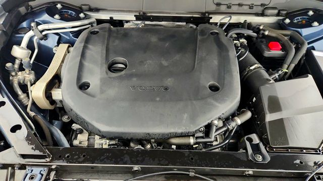 2023 Volvo XC60 B6 AWD Ultimate Bright Theme - 22965220 - 26