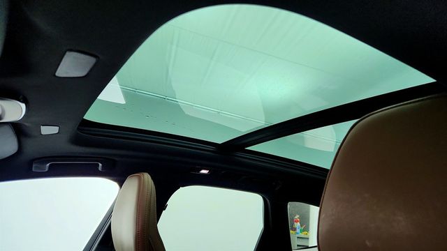 2023 Volvo XC60 B6 AWD Ultimate Bright Theme with 21'' Wheels & Climate Package - 22965220 - 9