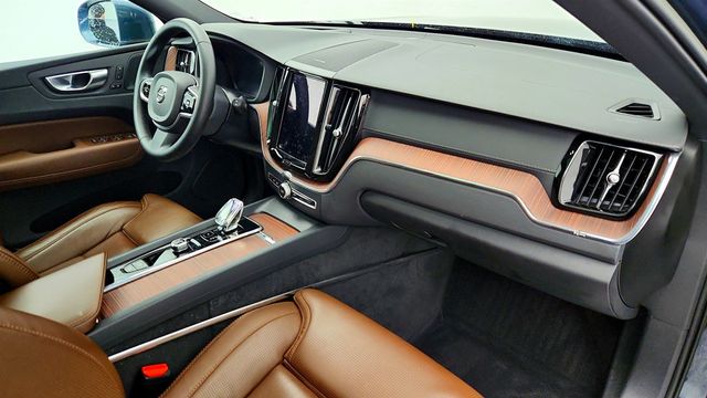 2023 Volvo XC60 B6 AWD Ultimate Bright Theme with 21'' Wheels & Climate Package - 22965220 - 24