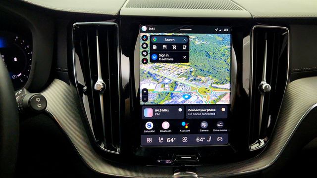 2023 Volvo XC60 B6 AWD Ultimate Dark Theme w/ B&W Premium Sound & Air Suspension - 23019528 - 17