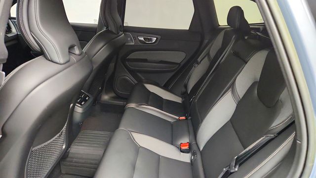 2023 Volvo XC60 B6 AWD Ultimate Dark Theme w/ B&W Premium Sound & Air Suspension - 23019528 - 20