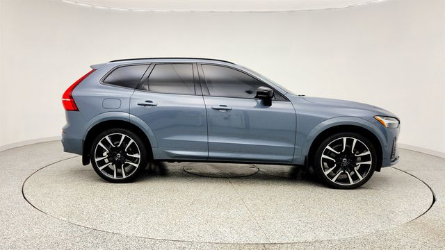 2023 Volvo XC60 B6 AWD Ultimate Dark Theme w/ B&W Premium Sound & Air Suspension - 23019528 - 3