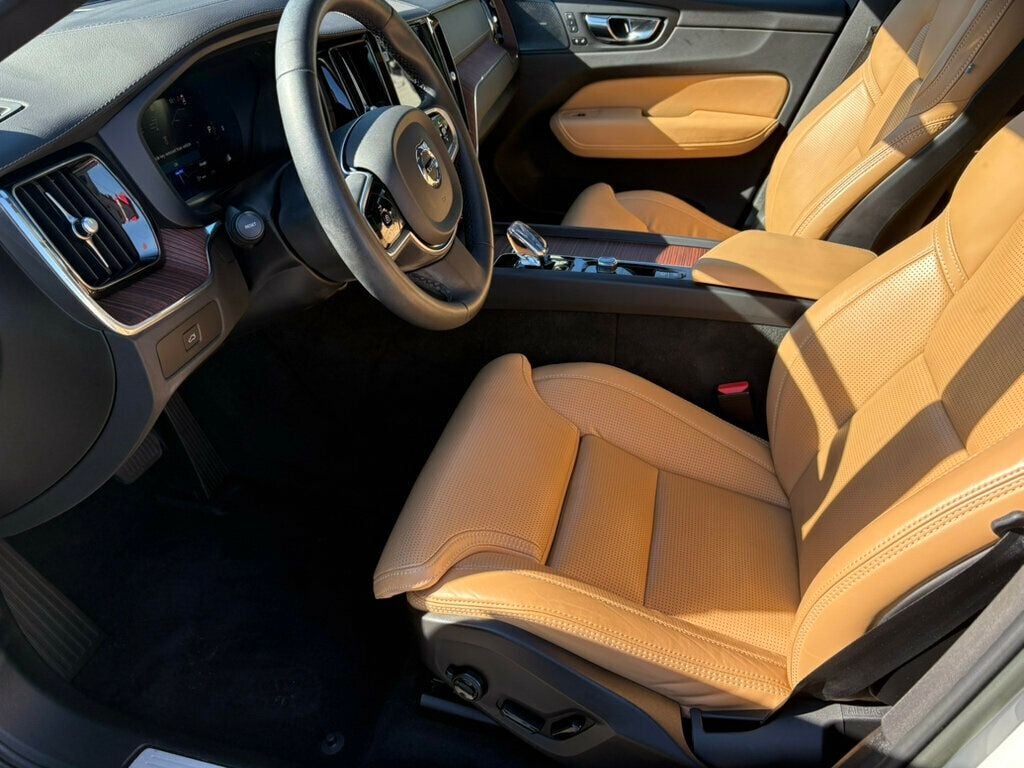 2023 Volvo XC60 MSRP$59685/DarkTheme/AWD/Ultimate/HeadsUpDisplay/NAV - 22950747 - 12