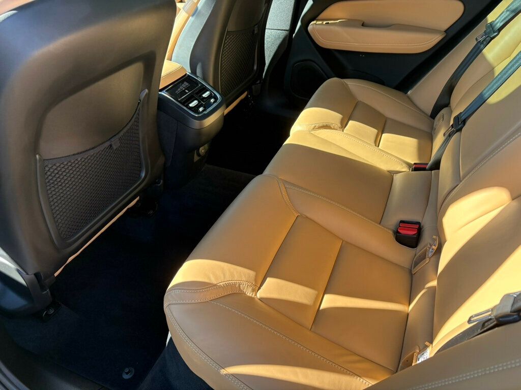 2023 Volvo XC60 MSRP$59685/DarkTheme/AWD/Ultimate/HeadsUpDisplay/NAV - 22950747 - 18
